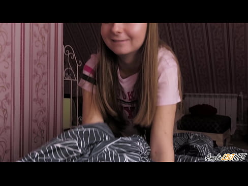 ❤️ Blondie na-aṅụ BFF ya nke ukwuu wee nweta ọnụ n'ọnụ ya ❤️ Anal porn ❌️
